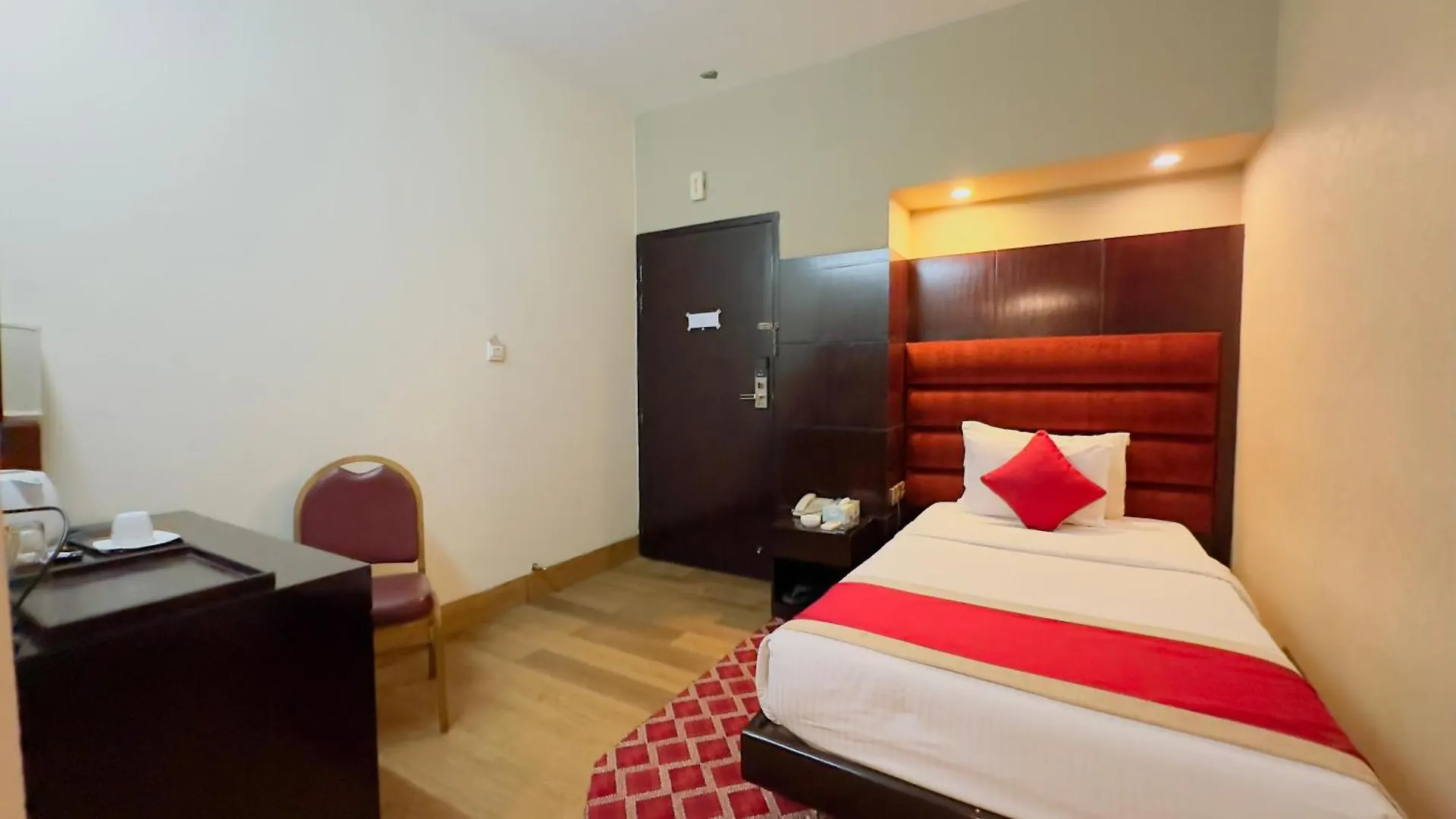 *** Hotel West Park Inn Dhaka Bangladesh