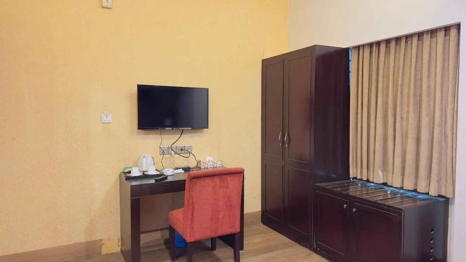 West Park Inn Dhaka Hotel