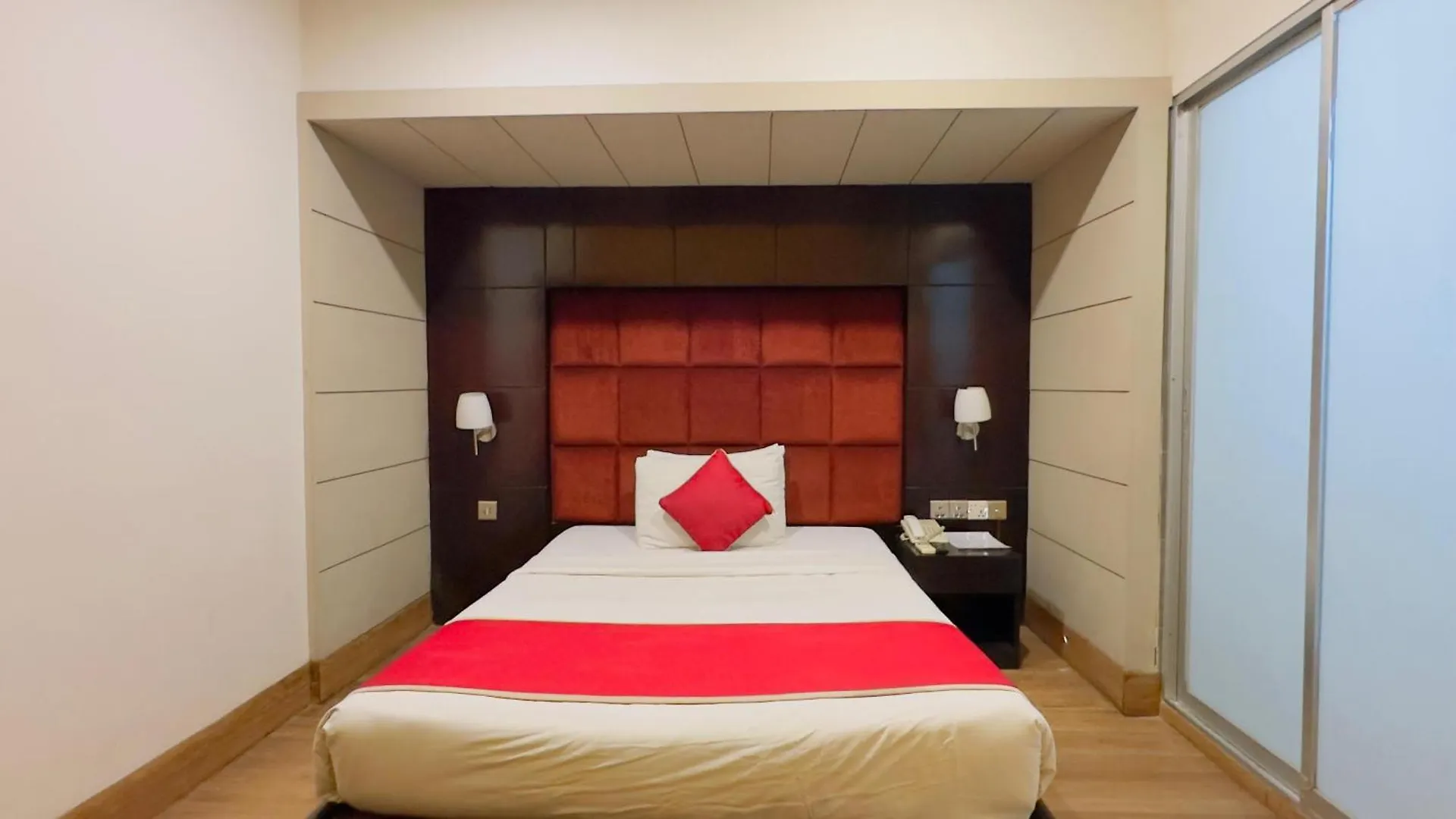 West Park Inn Dhaka Hotel